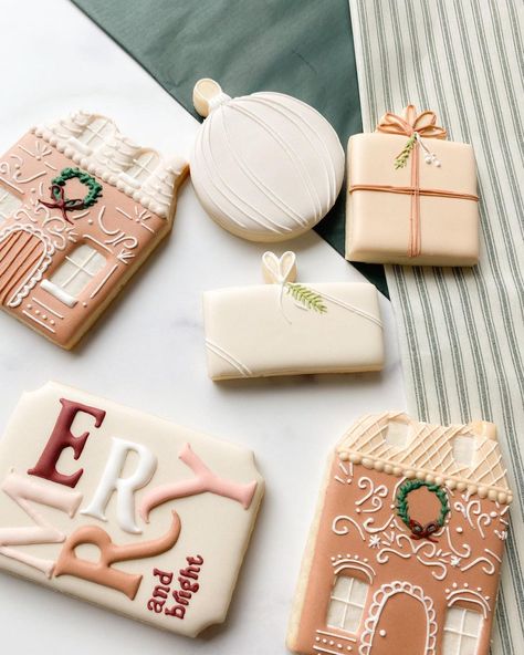 West Elm Decor, Gingerbread House Cookies, Christmas Party Food, Cookie Gifts, December 25, Holiday Baking, No Bake Cookies, My Favorites, Merry And Bright