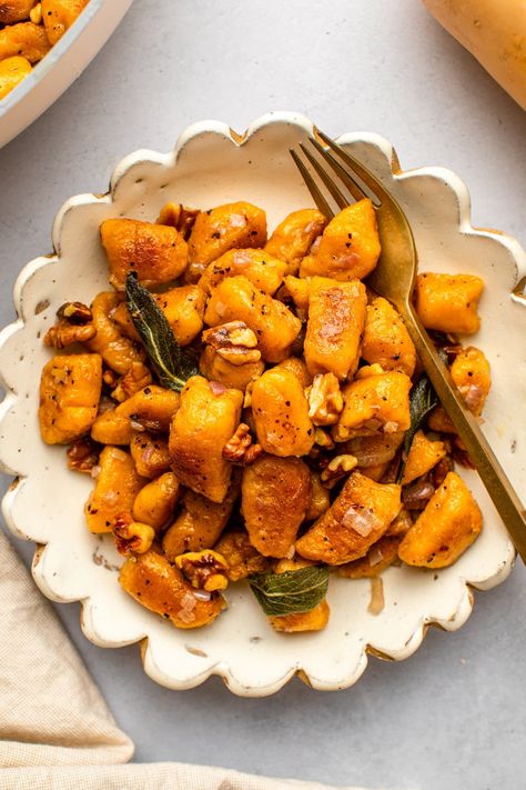 This Butternut Squash Gnocchi is made from scratch using simple ingredients, then tossed in a cozy sage butter sauce to make a delicious, restaurant-worthy meal. Vegan. Butternut Squash Gnocchi, Squash Gnocchi, Butternut Squash Sage, Sage Butter Sauce, Butternut Squash Puree, Squash Puree, Fall Vegan Recipes, Sage Butter, Homemade Gnocchi