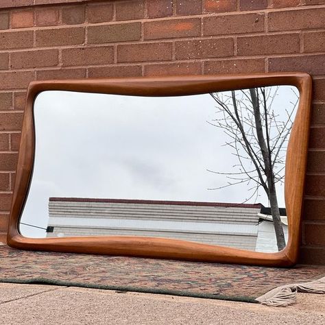 The Sourceress on Instagram: "✨SOLD✨ Vintage MCM Sculpted Walnut Mirror By Bassett: $265 40 x 22”, projects 1.5” from wall Gorgeous, heavy real glass mirror encased in sculpted walnut wood. Excellent vintage condition overall, no major signs of age or wear to note. Currently wired to be hung horizontally but could easily be switched to vertical orientation if you wish. Comment SOLD to claim. I will message to confirm and get your email to send a Square invoice. Local pick up in Baltimore,MD Mcm Mirror, Walnut Mirror, Dressing Design, Mid Century Mirror, Wood Framed Mirror, Wooden Mirror, Bedroom Mirror, Vintage Mirror, Baltimore Md