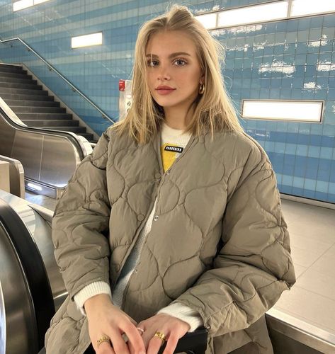 Lena Ludwig, Gorgeous Hair Color, Instagram Outfits, Weekend Trip, Puffy Jacket, Oversized Jacket, Airport Outfit, Padded Jacket, Blonde Girl