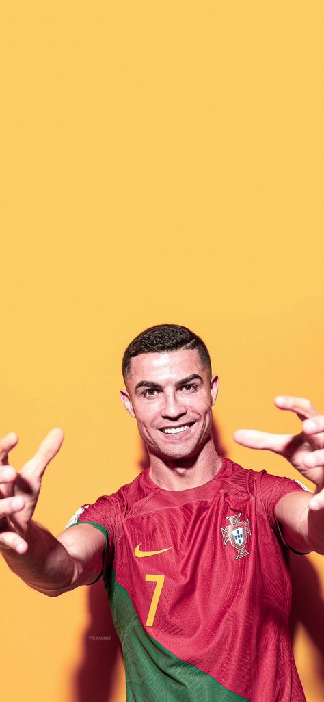 Cristiano Ronaldo Portugal 2022, Ronaldo Portugal 2022, Cr7 Portugal, Ronaldo Portugal, Football Board, Kakashi Sharingan, Cristiano Ronaldo Portugal, Cr7 Wallpapers, Ethiopian Clothing