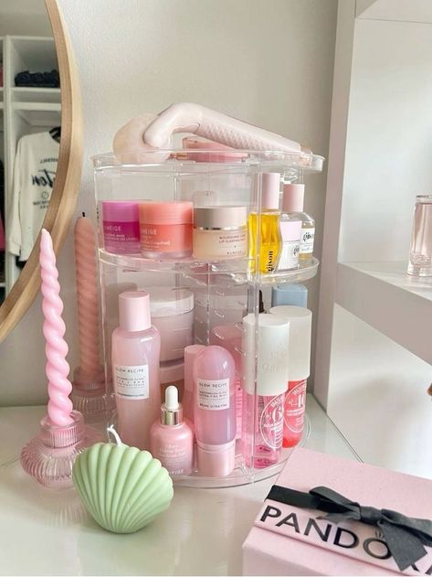 Rotating Makeup Organizer, Organize Bathroom Countertop, Pinterest Room Decor, Girly Room, Preppy Room, Room Deco, Dream Room Inspiration, Room Makeover Bedroom, Office Setup