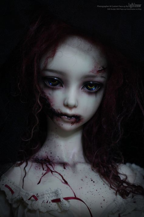 Creepy Doll Aesthetic, Dark Circus, Life Drawing Reference, Living Dead Dolls, Creepy Doll, Doll Aesthetic, Scary Dolls, Haunted Dolls, Doll Makeup