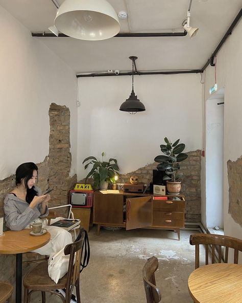 Korean cafe, coffee, beige Cozy Cafe Interior, Coffee Shop Concept, Bakery Interior, Small Lounge, Coffee Shop Interior Design, Cozy Coffee Shop, Cafe Shop Design, Hallway Design, Coffee Shops Interior