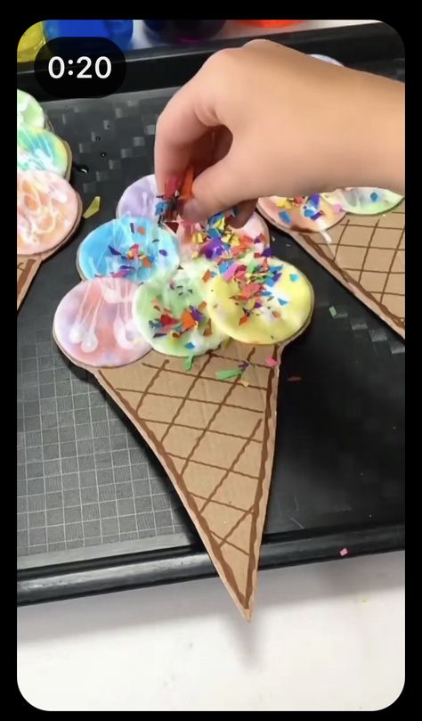 Ice Cream Crafts, Preschool Play, Art Activities For Toddlers, Montessori Homeschool, Kindergarden Activities, Toddler Arts And Crafts, Baby Learning Activities, Preschool Arts And Crafts, Daycare Activities