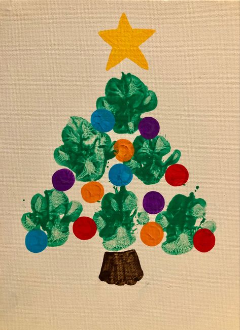 Dog Paw Christmas Tree, Paw Print Christmas Craft, Paw Print Christmas Tree, Christmas Crafts For Dogs, Crafts With Dogs, Dog Paw Print Painting, Dog Print Christmas Crafts, Paw Print Painting Ideas, Crafts For Dogs