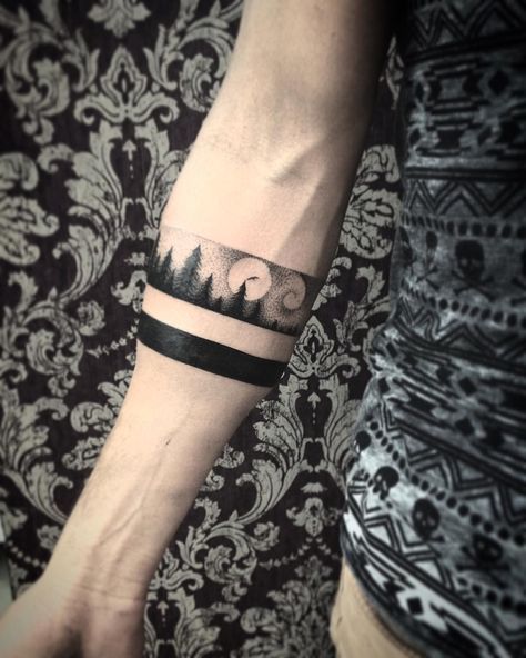 small-forest-tattoo-by-carouchiarelli Tree Line Tattoo, Tattoo Band, Forearm Band Tattoos, Armband Tattoos, Armband Tattoo Design, Forest Tattoos, Tattoos Geometric, Arm Band Tattoo, Tattoo Bracelet