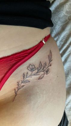 Star Hip Tattoos Women, Vine Tattoos Hip, Hip Tattoo Cover Up Ideas, Simple Hip Tattoos Women, Inner Hip Tattoos Women, Dainty Hip Tattoos Women, Tattooed Plus Size Women, Hot Tattoos Ideas Female, Small Tattoo Placement Ideas