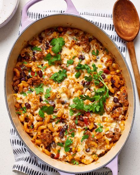 One Pot Taco Pasta, Taco Pasta Recipe, Popular Pasta Recipes, Cheesy Taco Pasta, Taco Pasta, One Pot Dinners, Dutch Ovens, Easy One Pot Meals, Pan Meals