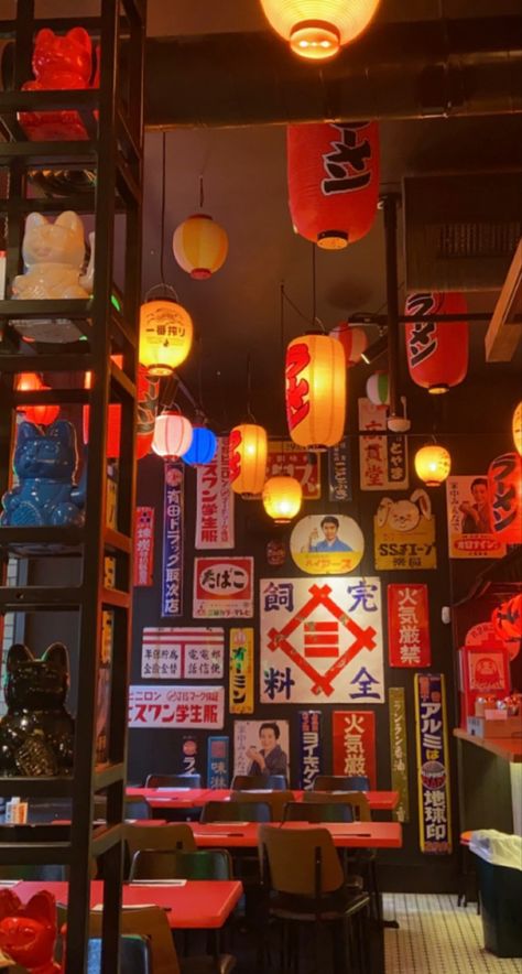 Ramen Bar Aesthetic, Japanese Beer Aesthetic, Japanese Ramen Shop Aesthetic, Ramen Bar Design, Ramen Shop Aesthetic, Ramen Restaurant Design, Chinese Restaurant Aesthetic, Japanese Bar Design, Japanese Restaurant Aesthetic