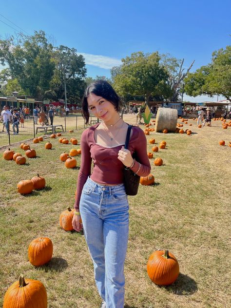 Pumpkin Patch Outfit For Hot Weather, Hot Weather Pumpkin Patch Outfits, Pumpkin Patch Fit Ideas, Pumpkin Patch Outfit Hot Weather, Grunge Pumpkin Patch Outfit, Fall Fits Pumpkin Patch, Fits With Skirts, Pumpkin Patch Outfit, Fall Fits