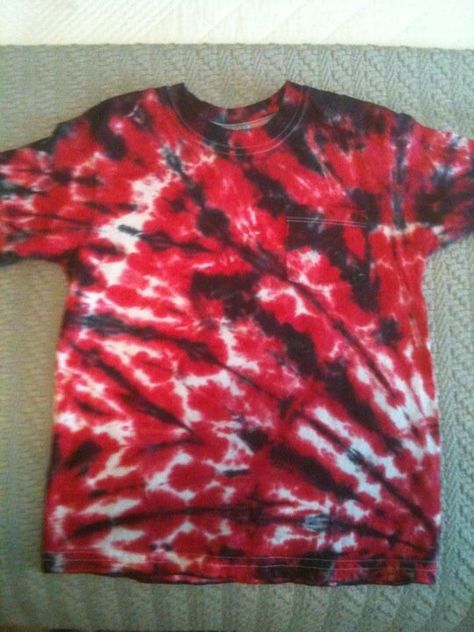 Red And Black Tie Dye, Black And Red Hoodie, Tye Dye Patterns, Tie Dye Crafts, Tie Dye Colors, How To Tie Dye, Black Tie Dye, Solid Black, Tie Dye Top