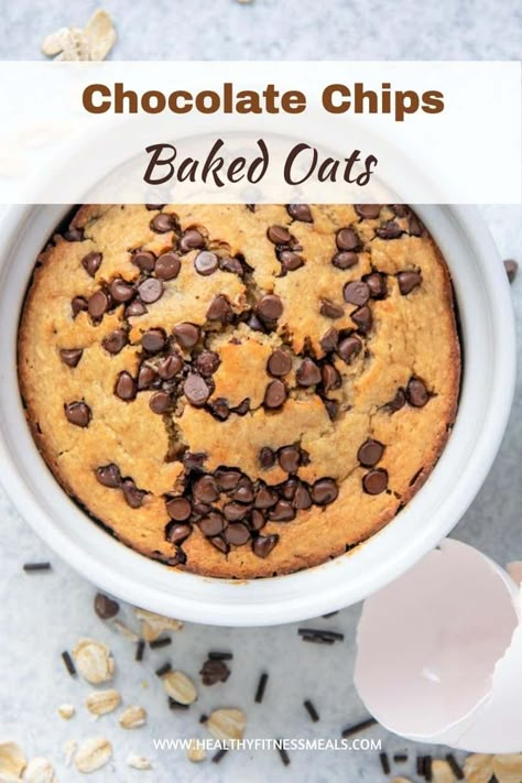 Feel like having cake for breakfast? Make this Chocolate Chip Baked Oats instead! It tastes just like cake and super easy to make. With 30 minutes of bake time, you will be having dessert for breakfast! #bakedoats #oatrecipe #breakfastoats Protein Baking Recipes, High Protein Baking, Chocolate Chip Baked Oats, Baking Recipes Uk, Low Calorie Cookies, Crockpot Recipes Healthy, Protein Baking, Peanut Butter Banana Muffins, Fitness Meals