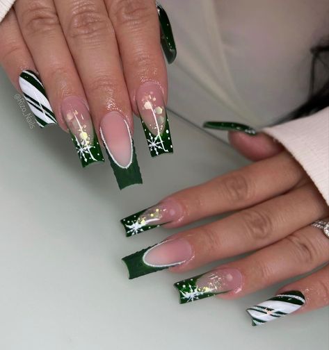 Nail Decoration Ideas, Christmas Nail Art Ideas, Amazing Nail Art, Winter Nails Acrylic, Colored Acrylic, Colored Acrylic Nails, Nails Winter, French Tip Acrylic Nails, Long Acrylic Nails Coffin