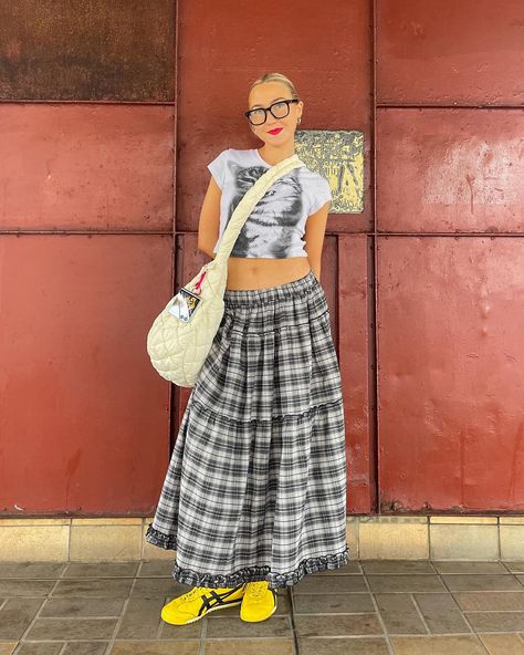 @mingalondon reow 🐱 Plaid Maxi Skirt Outfit, Onitsuka Tigers, Girly Outfit Ideas, Fashion Girlies, Yellow Plaid Skirt, Fashion Inspo Casual, Plaid Maxi Skirt, Maxi Skirt Outfit, Girly Outfit