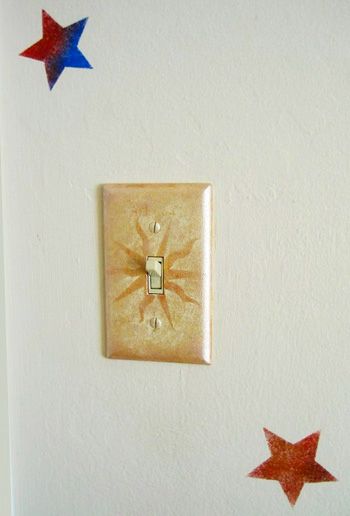 Get your painted light switch plate on! Light Switch Plates Diy, Light Switch Diy Paint, Painting On Light Switch Covers, Painting On Light Switch, Decorated Light Switch Covers, Cute Lightswitch Ideas, Diy Painted Light Switch Covers, Light Switch Painting Ideas Aesthetic, Light Switch Covers Paint