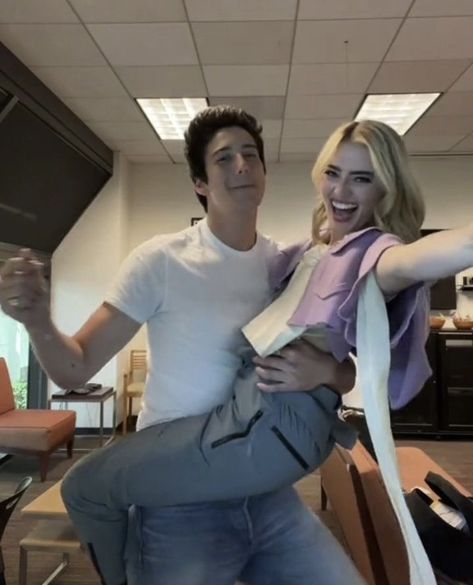 Milo Manheim And Peyton Elizabeth Lee, Milo And Meg, Meg Donnelly And Milo Manheim, Milo Manheim And Meg Donnelly, Meg And Milo, Zombies Cast, Flynn Ryder, Peyton Elizabeth Lee, Aesthetic Character