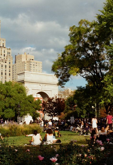 Film photography East Village Manhattan Manhattan Film, East Village Nyc, City Life Aesthetic, Nyc Fall, Washington Square, Life Aesthetic, Inspo Board, East Village, City Life