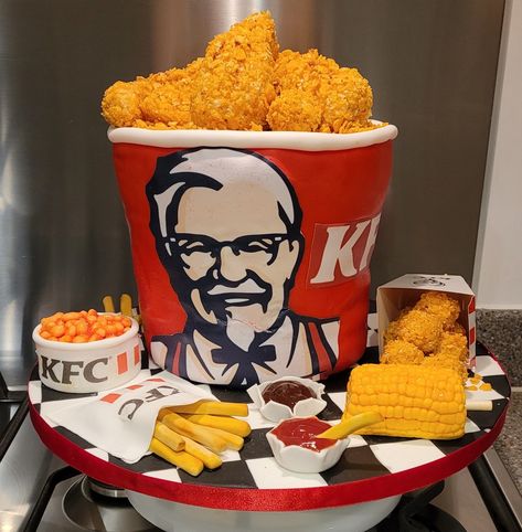 Food Cakes Realistic, Kfc Cake, Food Birthday Cake, Crazy Birthday Cakes, Cakes For Teenagers, Cake Decorating For Kids, Cake Competition, Starbucks Cake, 14th Birthday Cakes