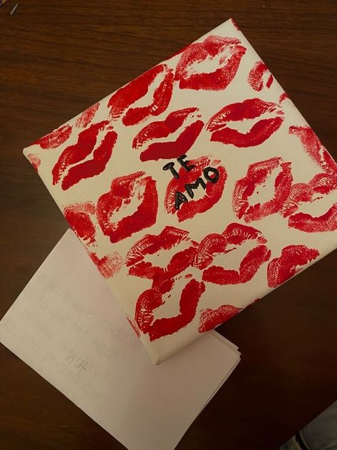 Ideas Regalo Novio, Ideas Regalos Novios, Bae Gift, Ideas Para Novios, Diy Valentines Box, Kiss Gift, Diy Abstract Canvas Art, Creative Gifts For Boyfriend