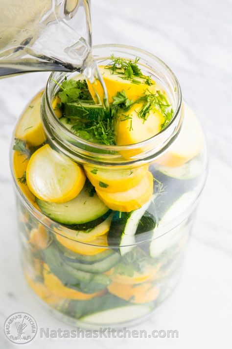 Quick Pickled Zucchini Recipe. Similar to refrigerator pickles, but it's zucchini. So good! @natashaskitchen Pickled Zucchini, Kitchen Extras, Zucchini Zoodles, Cucumber Pickles, Zucchini Pickles, Canning Pickles, Canning Food Preservation, Quick Pickled, Zucchini Recipe