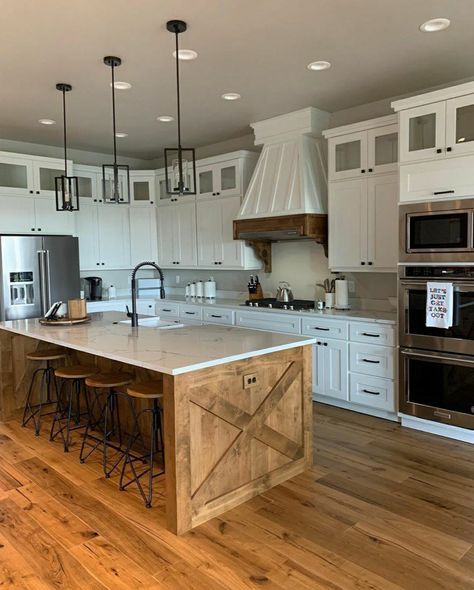 Barn Kitchen, Organizer Kitchen, Casa Country, Inspiration Kitchen, Farmhouse Kitchen Design, Accessories Kitchen, Kitchen Decorating Ideas, Kitchen Organizer, Decoration Kitchen