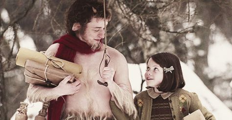 wow ive been in love with james mcavoy longer than i realized Narnia Cinematography, Mr Tumnus And Lucy, Tumnus And Lucy, Narnia Lucy, Fanart Inspiration, Narnia Aesthetic, Mr Tumnus, Clive Staples Lewis, Narnia Cast