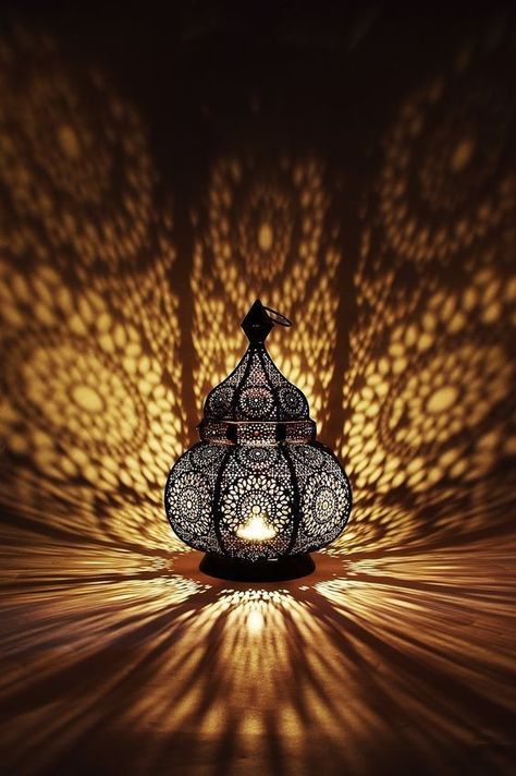 Indian Lanterns, Lantern Aesthetic, Lantern Photography, Indian Lamps, Moroccan Style Interior, Storm Lantern, Moroccan Ceiling, Turkish Mosaic Lamp, Tiffany Lamp