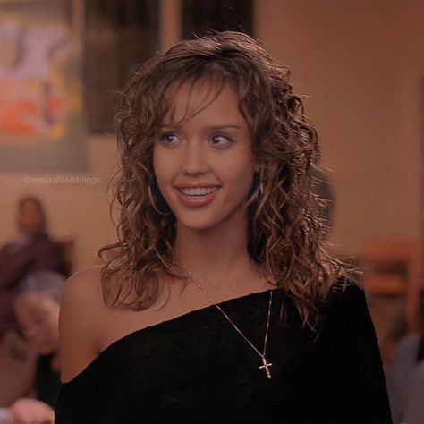 Honey 2003, Honey Daniels, Jessica Alba 2000s, Young Jessica Alba, Jessica Alba Outfit, 2000s Hair, Jessica Alba Hair, Jessica Alba Style, Fashion Tumblr