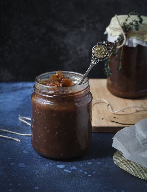 Spiced Apple Chutney Recipe, Apple And Date Recipes, Chutney Recipes Christmas, Apple Compote Recipe, Apple Chutney Recipe, Bacon And Egg Roll, Date Chutney, Sandwich Fillers, Bramley Apple