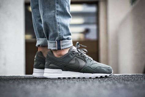 Nike Air Pegasus 89 '89 River Rock Dark Green Colorway Types Of Shoes Men, Nike Air Pegasus 89, Nike Air Pegasus, Rock Vintage, Nike Retro, Its Fall, Nike Pegasus, Retro Sneakers, Rock A