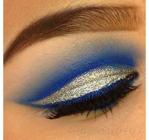 DORADO Y AZUL.....❤ Gold Eye Shadow, Cheer Makeup, Make Up Designs, Make Up Gold, Gold Makeup Looks, Drag Make-up, Gold Eye Makeup, Makeup 101, Gold Eyeshadow