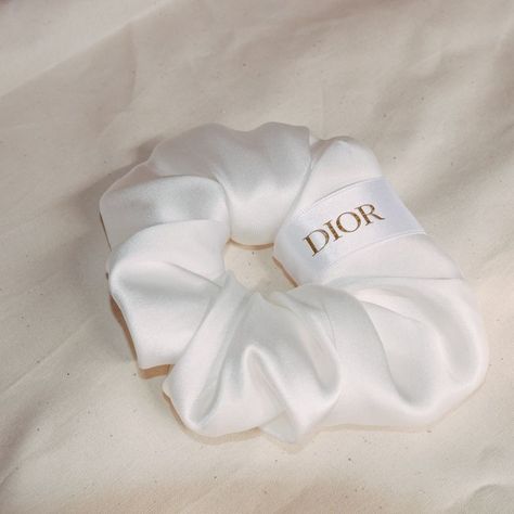 accessories 
dior Hair Tie Accessories, Girly Accessories, Birthday Wishlist, Miss Dior, Head Accessories, Rich Girl, Scrunchie Hairstyles, True Beauty, Luxury Jewelry