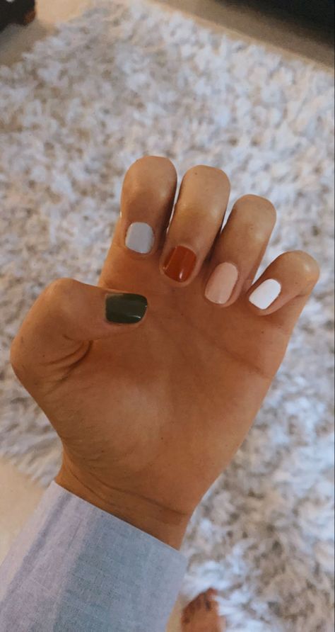 Fall Nails Every Nail Different Color, Fall Nails Color Pallet, Fall Nails Painted, Fall Nails Color Trends, Cute Short Nails Fall Colors, Different Nail Colors On Each Nail Fall, Fall Color Scheme Nails, Simple Nail Colors Fall, Simple Cute Nails Fall