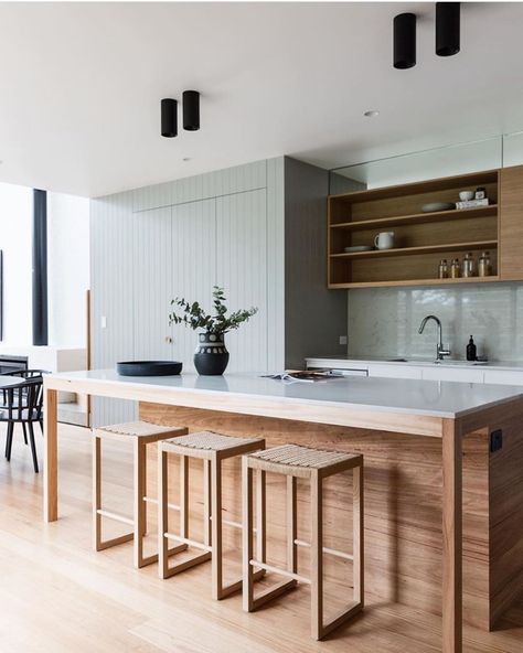 Danish Kitchen Design, Eichler Remodel, Porter Paint, Timber Kitchen, Instagram Kitchen, Painted Cabinets, Kitchen Room Design, Kitchen Inspiration Design, Green Kitchen