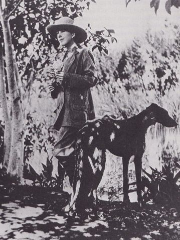 Karen Blixen with her deerhound Dusk. Trust Drawing, Museum Statues, Finch Hatton, Isak Dinesen, Africa Ghana, Karen Blixen, Michel De Montaigne, Luxor Egypt, Pen Name