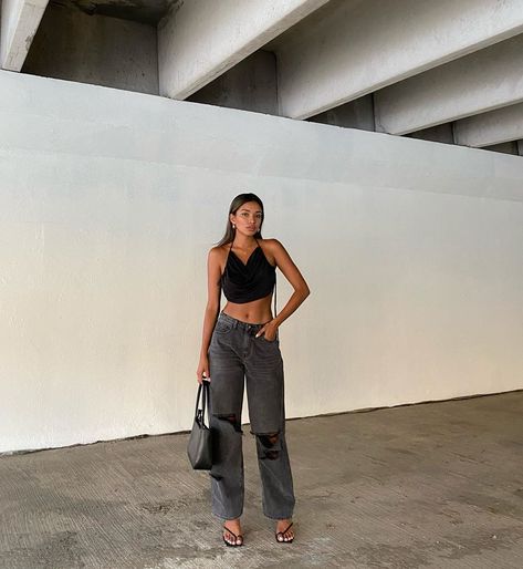 Black Strappy Heels Outfit, Strappy Heels Outfit, Jeans And Crop Top Outfit, Basic Ootd, Jeans Heels Outfit, Outfits Con Jeans, Jeans With Heels, Heels Outfits, Crop Top Outfits