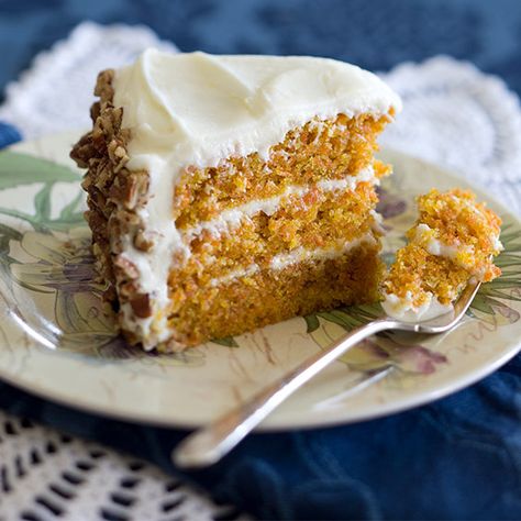 This scrumptious Gingered Carrot Cake combine the taste of ginger, cinnamon, nutmeg, and grated carrots with a sweet Lemon Cream Cheese Frosting and chopped pecans.     Save Recipe Print  Gingered Carrot Cake Paula Deen Carrot Cake, Carrot Cake Recipe Easy, Lemon Cream Cheese Frosting, Carrot Cake Cheesecake, Lemon Cream Cheese, Gluten Free Cheesecake, Carrot Cake Cupcakes, Best Carrot Cake, Ginger Cake