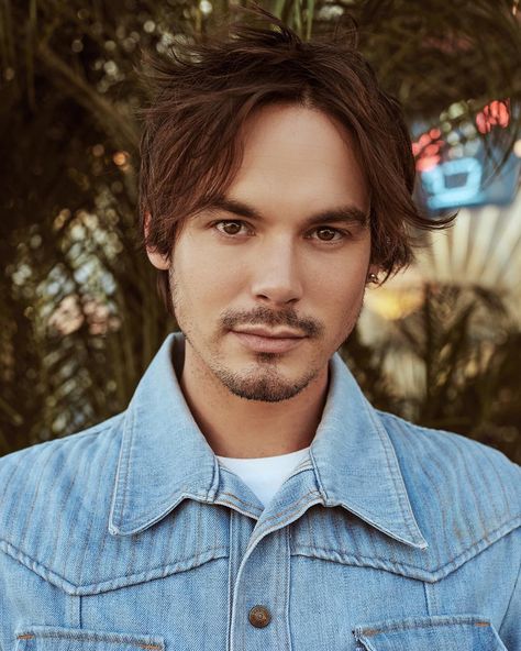 Pretty Litter, Tyler Blackburn, Roswell New Mexico, Strange Events, Michael Trevino, The Hollywood Reporter, Long Hair Styles Men, Pretty Little Liars, American Actors