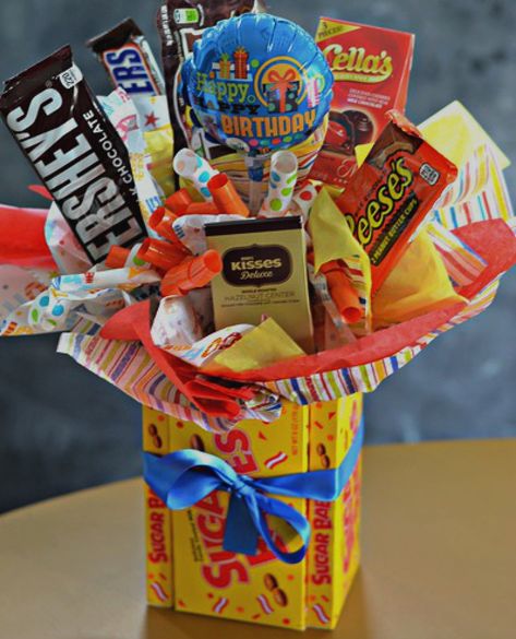 DIY Candy Bouquet (Fun & Easy Gift Idea) - Hip2Save Diy Candy Bouquet, Candy Bar Gifts, Birthday Candy Bouquet, Candy Bar Bouquet, Gift Card Bouquet, Easy Gift Idea, Candy Gifts Diy, Candy Arrangements, Candy Gift Baskets