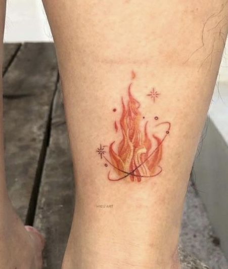 Fire Theme Tattoo, Minimal Flame Tattoo, Fire Element Tattoo Ideas, Flame And Water Tattoo, Will Of Fire Tattoo, Fire Woman Tattoo, Fire Crown Tattoo, Aries Fire Tattoo For Women, Eternal Flame Tattoo