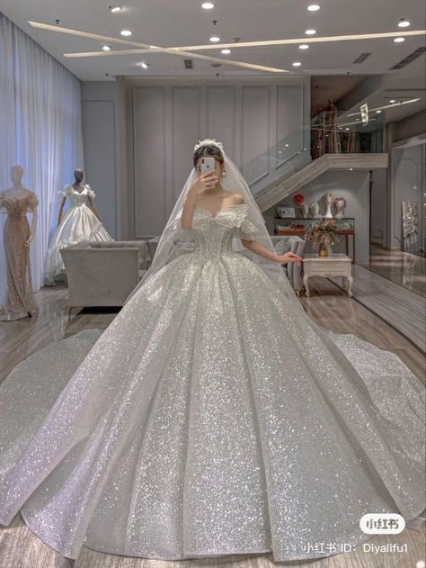 Wedding Dresses Extravagant, Dresses Extravagant, Wedding Dress Pretty, Elegant Wedding Dress Ballgown, Korean Wedding Dress, Queen Wedding Dress, Wedding Ball Gown, Dresses Corset, Big Wedding Dresses