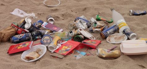 Researchers develop 3-D laser scanner that can map beach trash | Waste Dive New Zealand Beach, Marine Debris, Beach Clean Up, Flotsam And Jetsam, Kenya Travel, Plastic Industry, Recycling Process, Clean Beach, Trash Bins