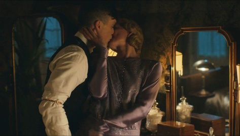 Tommy et Grace Tam Shelby, Tommy And Grace, Grace Shelby, Tom Shelby, Peaky Blinders Grace, Peaky Blinders Series, Peaky Blinders Characters, Annabelle Wallis, Peaky Blinders Thomas