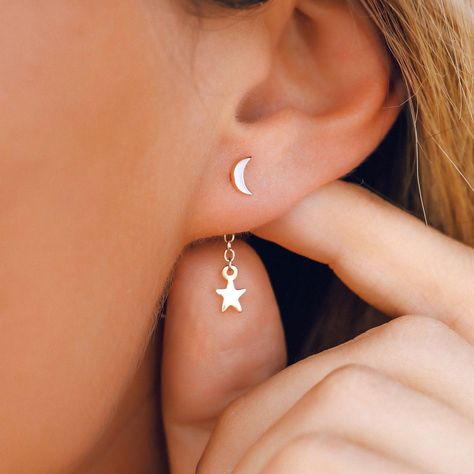 Falling Stars Earring Set | Pura Vida Bracelets EU Cutest Earrings, Star Earrings Dangle, Moon Earring, Star Earring, Falling Star, Celestial Earrings, Safety Pin Earrings, Moon And Star Earrings, Pura Vida Bracelets