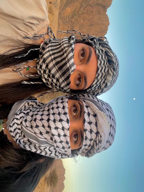 Desert Safari Aesthetic, Dahab Egypt Outfits, Sharm El Sheikh Outfit, Sharm El Sheikh Aesthetic, Egypt Cruise, Dessert Outfit, Desert Outfit Ideas, Dubai Sheikh, Egypt Outfits