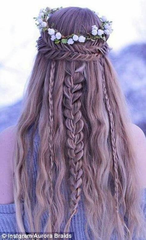 Medieval Hairstyles, Pretty Braids, Viking Hair, Trendy Products, Flowers In Her Hair, Pinterest Hair, Beautiful Braids, The Sisters, Cool Hair