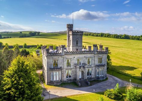 An extravagantly beautiful little castle that has the largest stained glass windows of any private home in Britain - Country Life Gothic Victorian House, Castles For Sale, Abandoned Mansion For Sale, Glasgow Cathedral, Gothic Mansion, Gothic Castle, Real Estat, Castles In Scotland, Scotland Castles