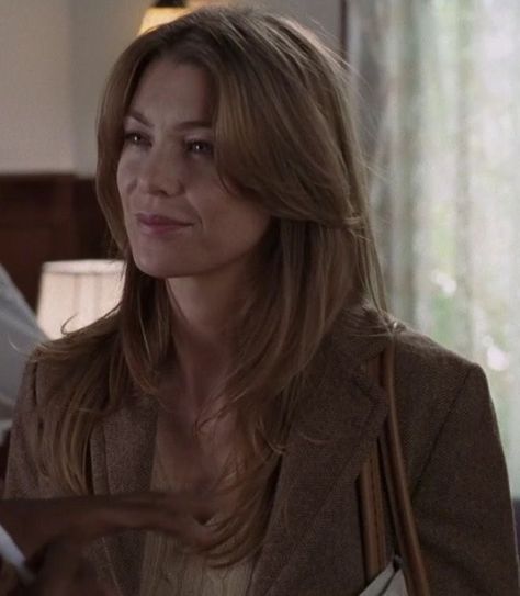 Meredith Grey Hair, Meredith Grey's Anatomy, Poofy Hair, Ellen Pompeo, Gray Hair Cuts, Hair Tips Video, Meredith Grey, Hair Stylies, Haircuts Straight Hair