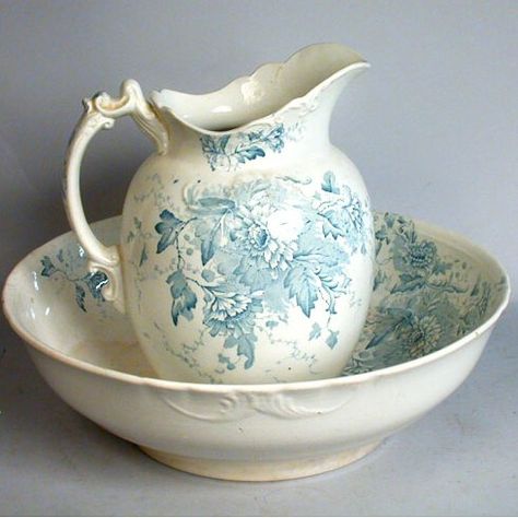 Antique Water Pitcher And Basin Decor, Pitcher And Basin Decor, Wash Basin And Pitcher, Transferware Dishes, Pitcher And Basin, Antique Bowl, Wash Bowl, Antique Pitcher, Bowl Sets